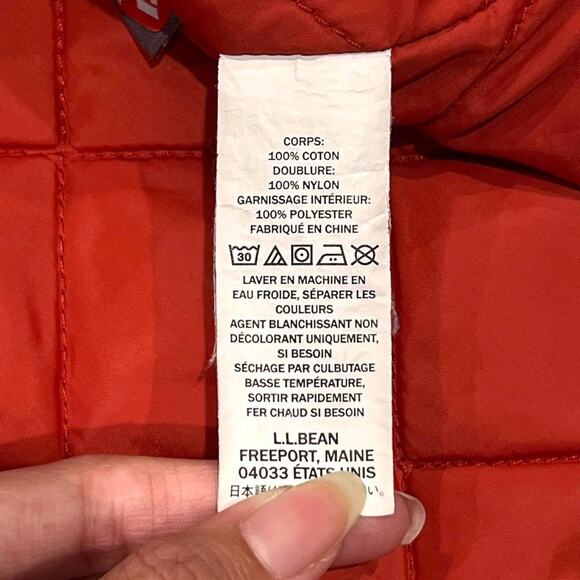 ★ L.L. Bean (Black & Gray) Plaid Button Down Flannel Shacket ★ - Picture 6 of 7